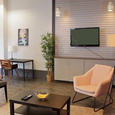 Suite #B, Industrial Styling, Ac Halifax Bagian luar foto