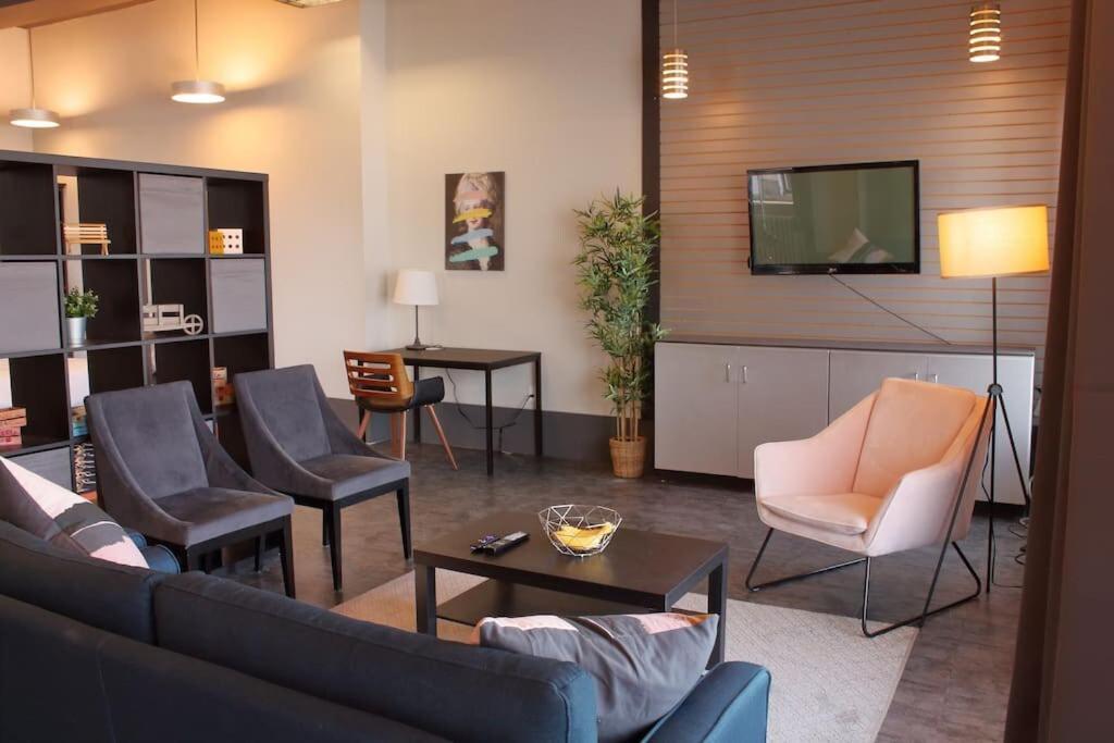 Suite #B, Industrial Styling, Ac Halifax Bagian luar foto