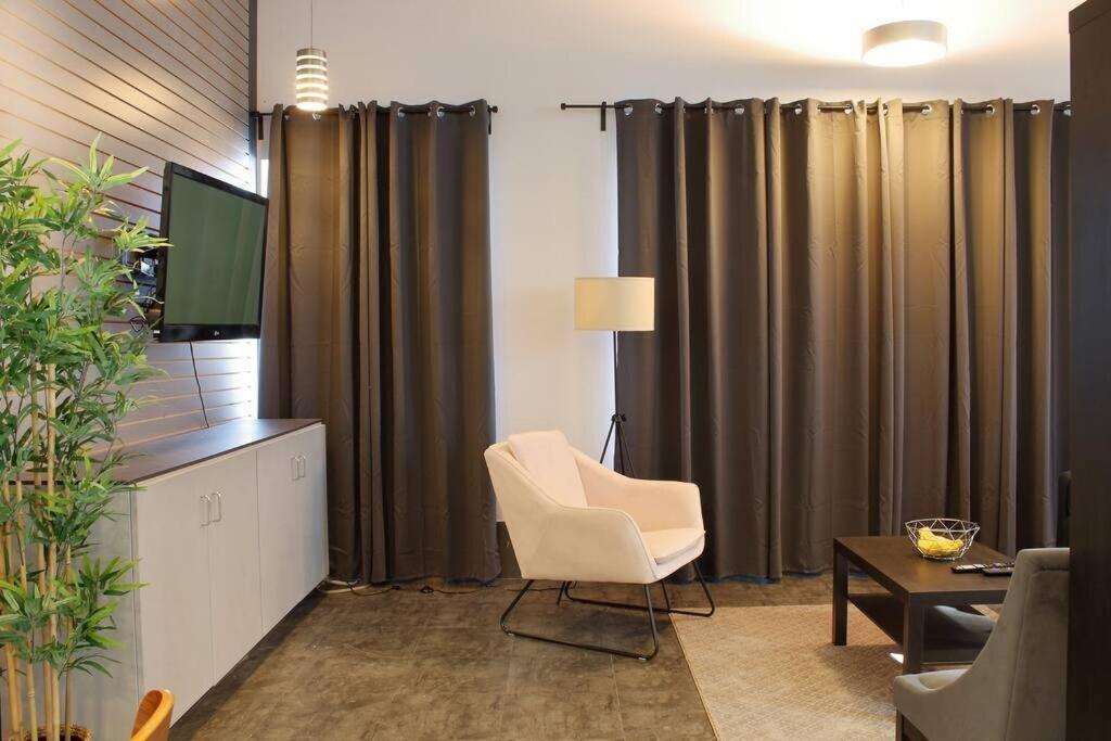 Suite #B, Industrial Styling, Ac Halifax Bagian luar foto