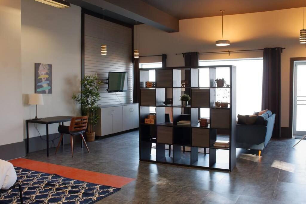 Suite #B, Industrial Styling, Ac Halifax Bagian luar foto