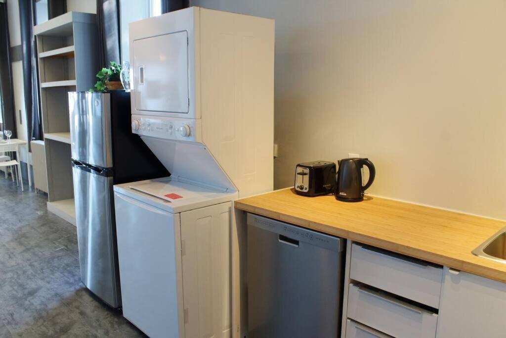 Suite #B, Industrial Styling, Ac Halifax Bagian luar foto